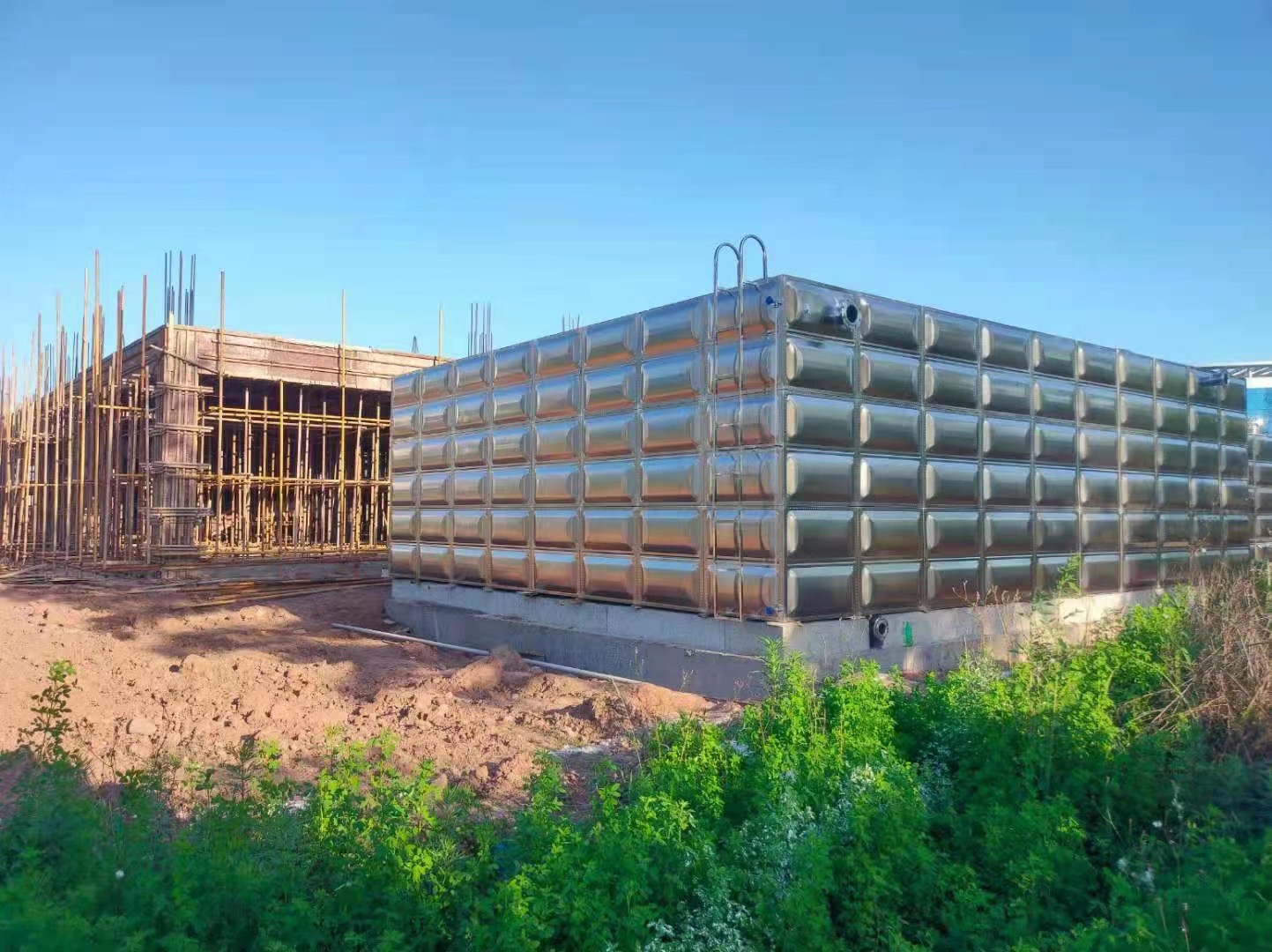 不锈钢水箱设备